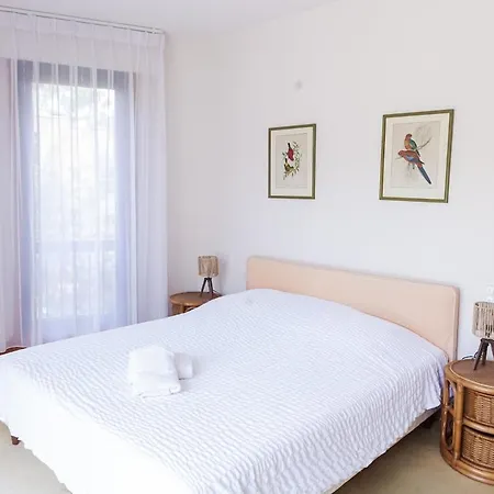Between Pines 8 People Pereire Villa